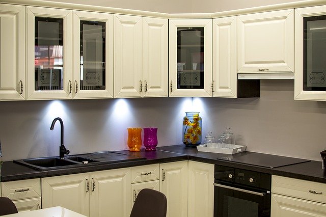 Builderdorm's tweet image. Fitting a new kitchen brings a wealth of benefits in both the short term and the long term. Rest assured #BuilderDorm is well prepared for all your ideas and options. Contact us or visit our webpage for more information on #KitchenfittersinExeter builderdorm.co.uk/get-the-best-k…