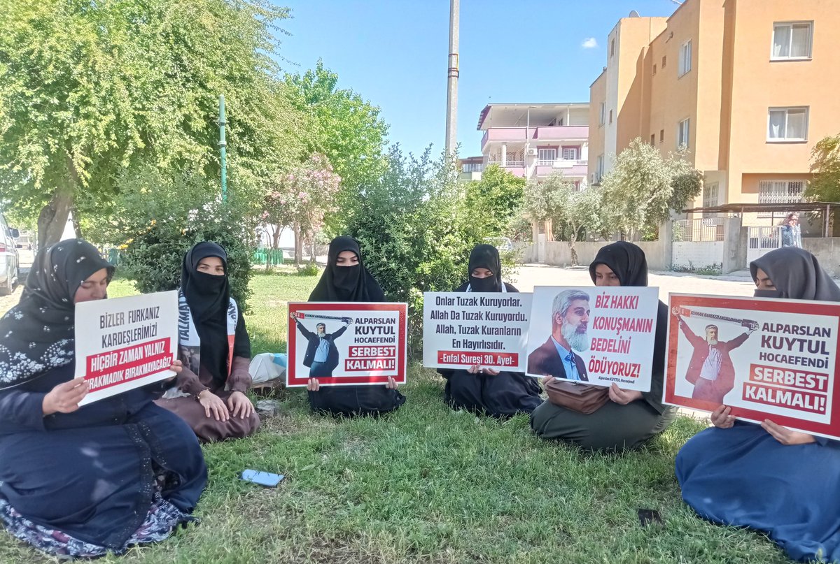 ElifGne82249549's tweet photo. Mevlâna’nın dediği gibi, “Ok gibi doğru olsam yabana atarlar beni, yay gibi eğri olsam elde tutarlar beni… Doğru da aç görmedim eğri de tok. Eğri yay elde kalır, menzil alır doğru ok…”

#GönüllerBirOlsun
#AlparslanHocayaÖzgürlük
#carsamba 
@FurkanDerCeyhan https://t.co/TBGLe1f9ia