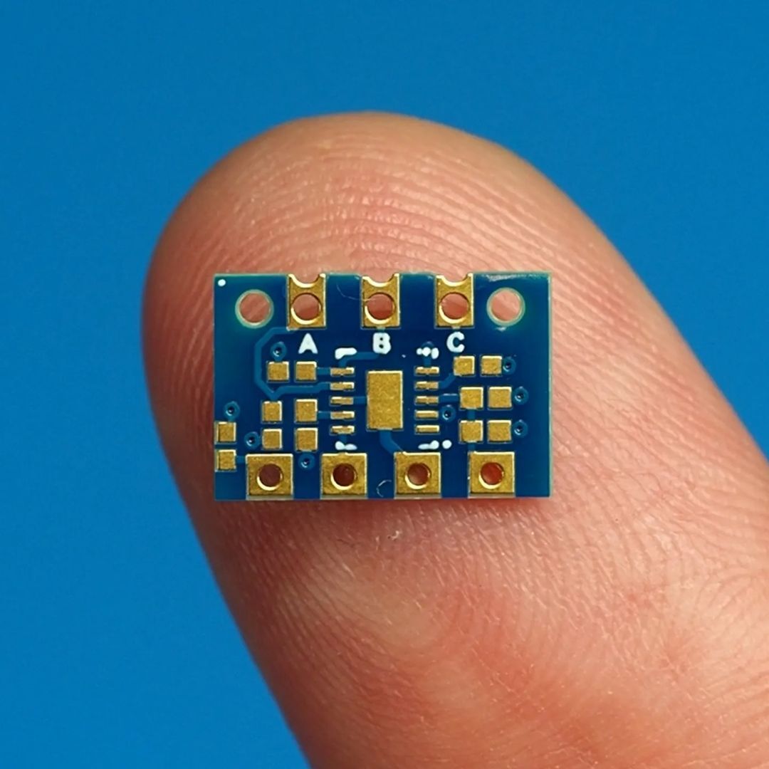 PCBWayOfficial's tweet image. 👀🔍Super mini #PCBs, #microscopic view they're kind of cute!
looking forward to @BugejaCarl 's follow up test!

@PCBWayOfficial  dedicated to perfection in every detail.