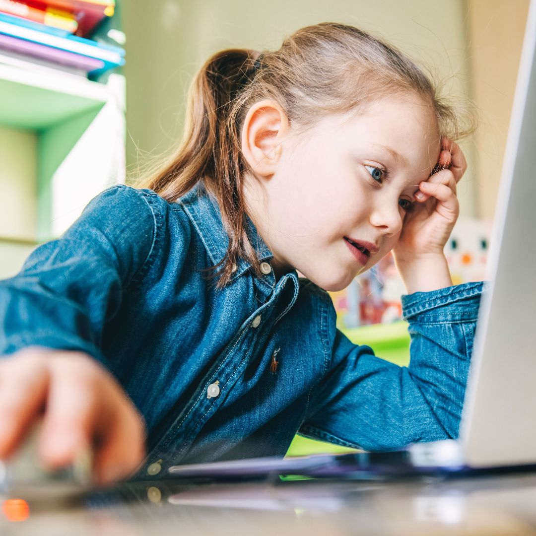 vincit_plc's tweet image. The Koodikummit program aims to inspire young people to take up programming regardless of their background 🌟

Vincit is one of the first companies joining the initiative by supporting the first girl’s coding group 👩‍💻💪🧡

🔗 Read the whole story 👉 vincit.com/news/code-scho…