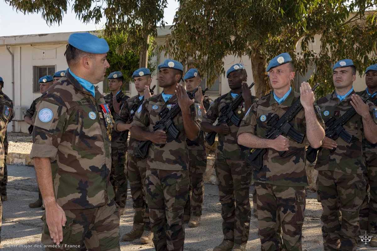 UNIFIL_FR_DAMAN's tweet image. #DAMAN | Le 02 mai, le @RICM_off a commémoré le souvenir des combats de Tyr à Naqoura.
Il y a 4️⃣5️⃣ ans, les combats débutaient en présence du 1️⃣er escadron du #RICM engagé aux côtés du @3RPIMa.

▶️ Le RICM n’oublie pas ses morts et tous les « Anciens du Liban ».
#EnleurSouvenir