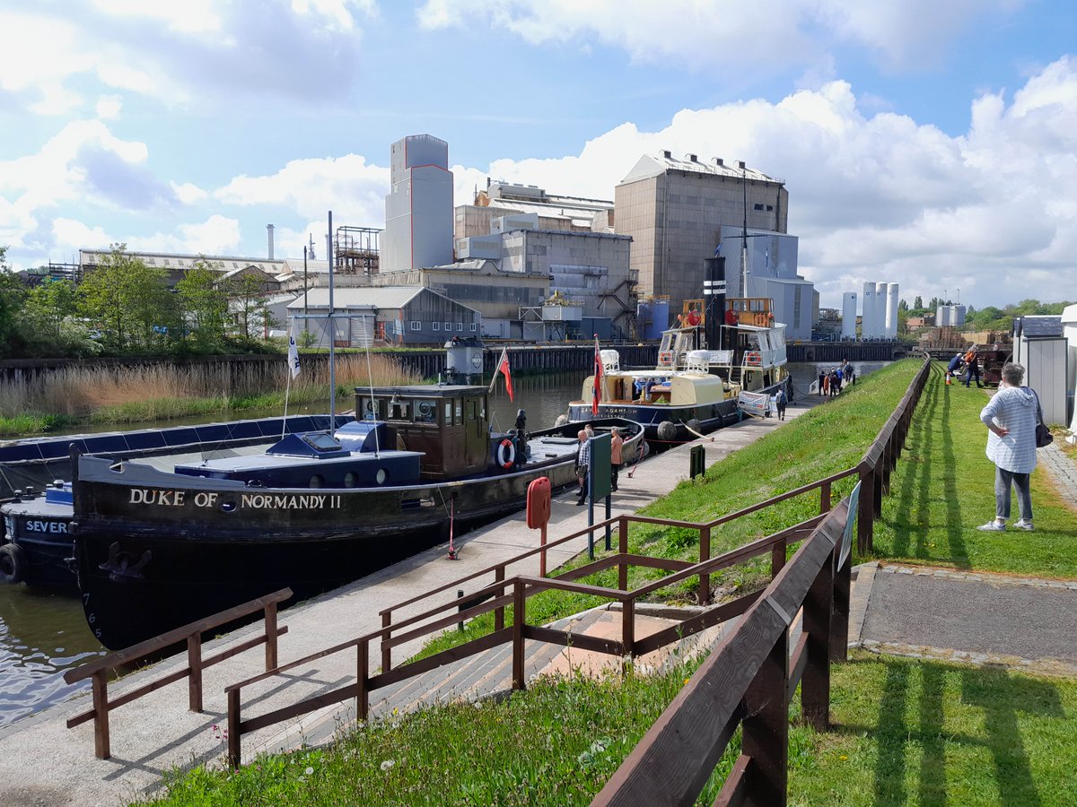 AndertonLift's tweet photo. Just a few days to go .. Come &amp; join us this weekend!! 👑👇 
#KingsCoronation #KingCharles #CoronationWeekend #BankHoliday #VisitCheshire #SteamEngines #SteamFestival #Steamships #AndertonBoatLift #AndertonLift #Northwich #CanalAttraction #CanalRiverTrust #LifesBetterByWater https://t.co/Rng0lGmTzP