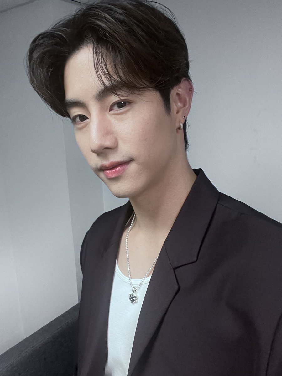 Mark Tuan Official tweet media