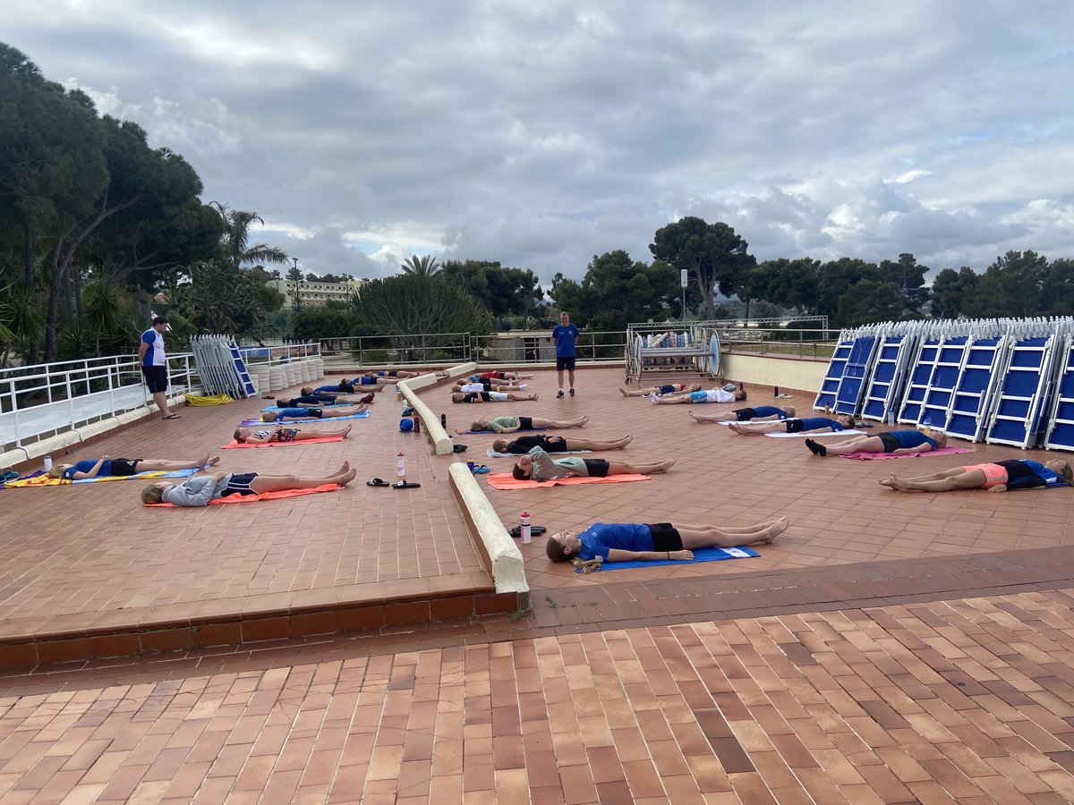 Laatste landtraining voor zwemmers ⁦<a href="/vzczwemmen/">VZC Zwemmen</a>⁩ in ⁦<a href="/citta_del_mare/">cittadelmare</a>⁩ (Sicilië). Vandaag nog 2 zwemtrainingen en morgen naar huis. Dan zit de 11-daagse TS Sicilië 23, ter voorbereiding van oa de NK’s, er op. Dank aan ⁦<a href="/TeamVeenendaal/">Team Veenendaal</a>⁩ en <a href="/bijmon/">bijmon</a>.nl