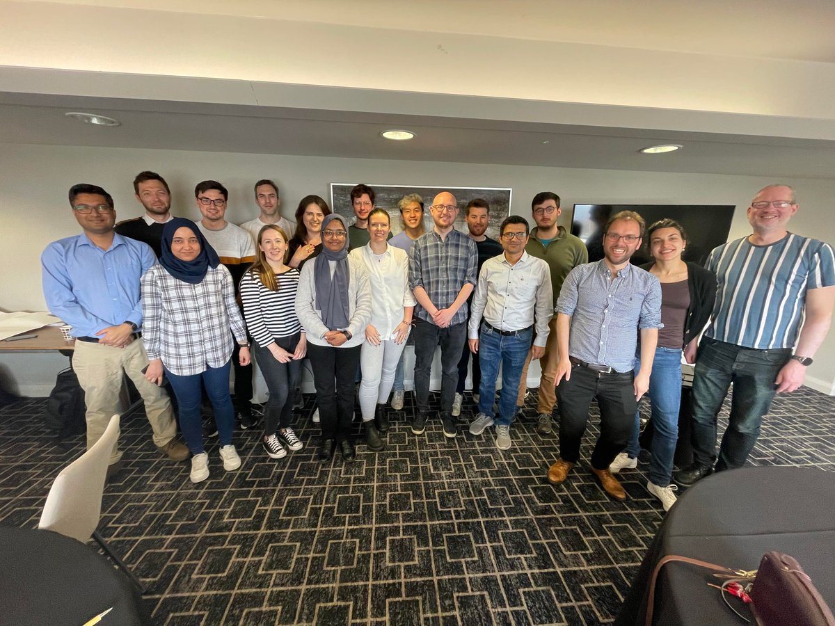 Group photo of <a href="/FaradayInst/">Faraday Institution</a> <a href="/CATMAT_FI/">CATMAT-Faraday Institution Cathodes Project</a> project postdocs &amp; PhD students - looking happy at a workshop retreat covering communication skills with the superb @simcourtie &amp; Marcus Webb.

Includes <a href="/apoletayev/">Andrey Poletayev</a> @KitMccoll @jaimemarieprice <a href="/TheSayed4/">TheFarheenSayed</a> &amp; others.