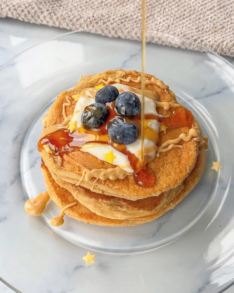 JustNaturalUK's tweet photo. You can’t beat a big stack of vegan pancakes for breakfast! 🥞 Especially when they’re made with Just Natural ingredients 😍

📷 by @micaeatsveg: "blueberry &amp; banana pancakes ➡️find the full recipe and more DELICIOUS content on Mica’s page! 💚 https://t.co/JDbiNm0qhw