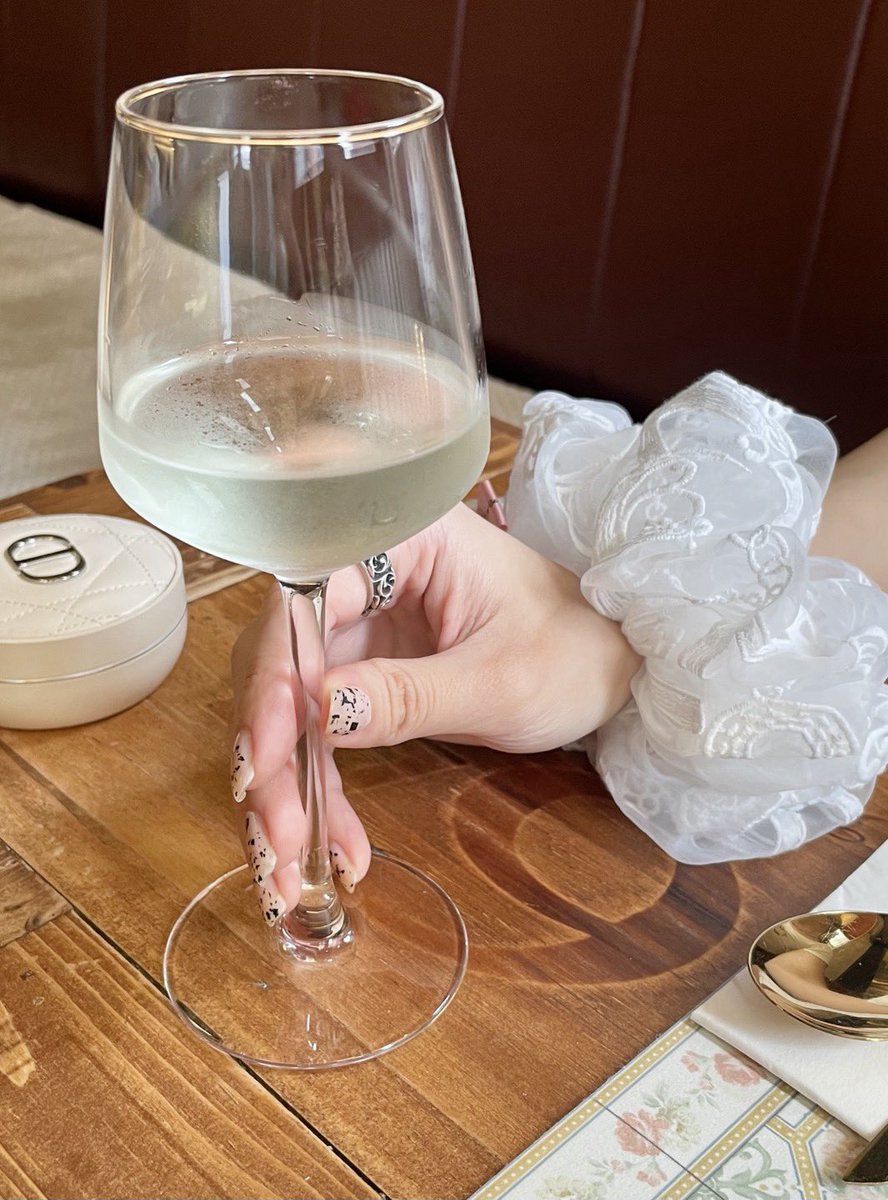 ✨RT event✨

이번주 토요일에 오픈하는 아키런치가 벌써 15차수를 맞이하였습니다! 여러분 덕이어요,, 
오늘 블로그 포스팅 예정이며 이때까지 온것에 대해 감사한 의미를 담아 RT 해주신 분들중 총 2분 원하는 이번차수! 아키런치를 드려요 

팔로 상관없이 2분이니 많은 참여 부탁드려요 🫶🥹🫶