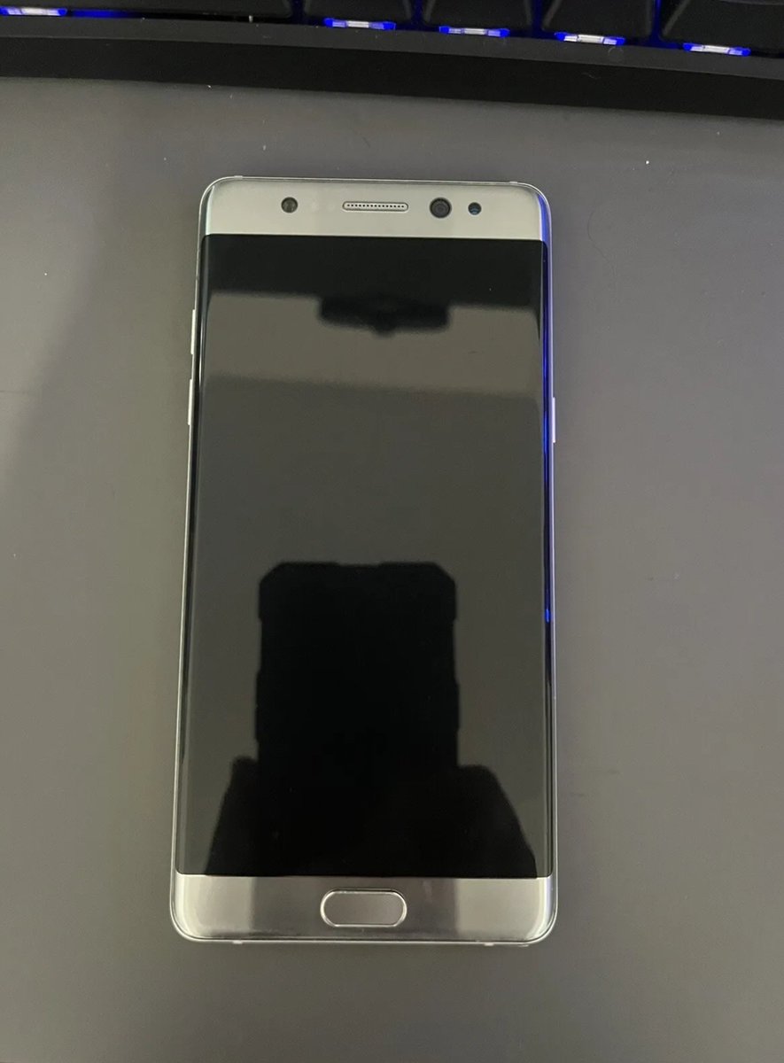 notetech_10's tweet photo. @thetech_wiz That beauty 😍 

#Note7 https://t.co/3iVLQ366zN