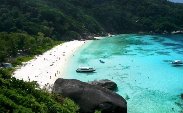 IciThailand's tweet photo. Actu : L'île de Similan fermera temporairement pour la saison de la mousson du 15 Mai au 15 octobre https://t.co/l37hUif2aE #Thailand #Actualité #Thailandnews #icithailand #beach #plages #paradiseBeach #Similan #Similanisland #Paradise #beachvibes #thai #icithailand.com https://t.co/flZLA2o1du