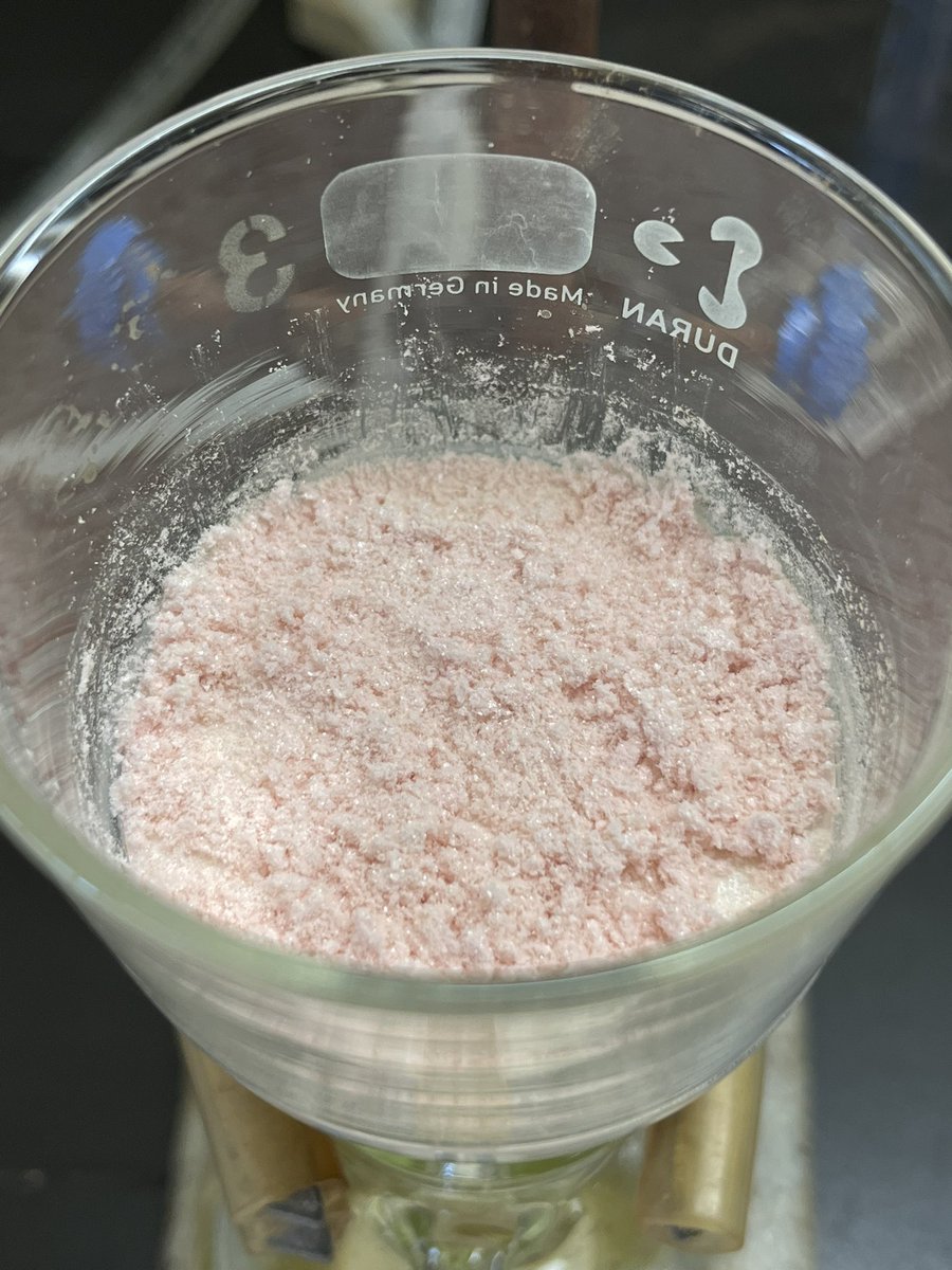 kateclutterz's tweet photo. The product was a dark red oil.
#realtimechem https://t.co/d5DX9HEfmv