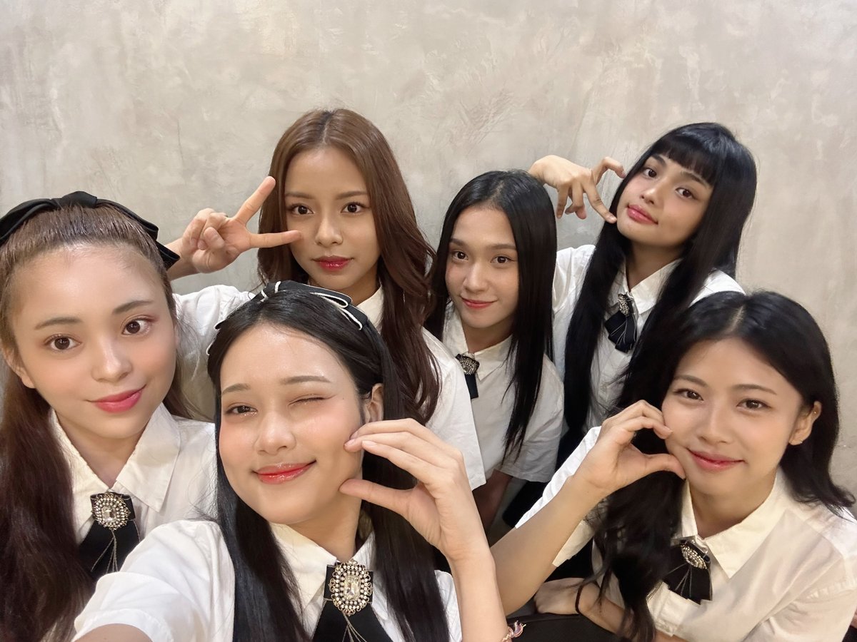 ygig_official's tweet photo. 🤳[WeGo Wednesday]

WeGo! 👋 We can't contain our hearts when this cutie baby visited us to hear our songs! 🐾

Spoiler from puppy?
🐶: Dog Dog! Dog Dog! 💓

WeGo, let us see your fur babies! 💚

#WeGoWednesday
#YGIG #YouGoIGo https://t.co/2eeuIGRlmp