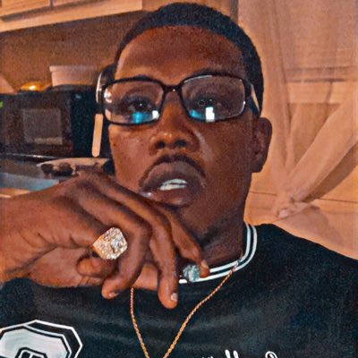 PrettyBoyDee903's tweet photo. #NewProfilePic https://t.co/pXiQRQWMgf