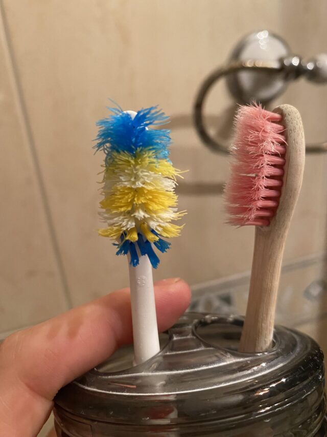 Tech2Tools's tweet image. Know How twigs or frayed branches became Electronic ToothbrushLet see Thoothbrush History in 
10 Points Learn moreThe first toothbrushes were invented in ancient times, made from twigs or frayed branches to clean teeth.Learn

techtotools.com/web-stories/kn…