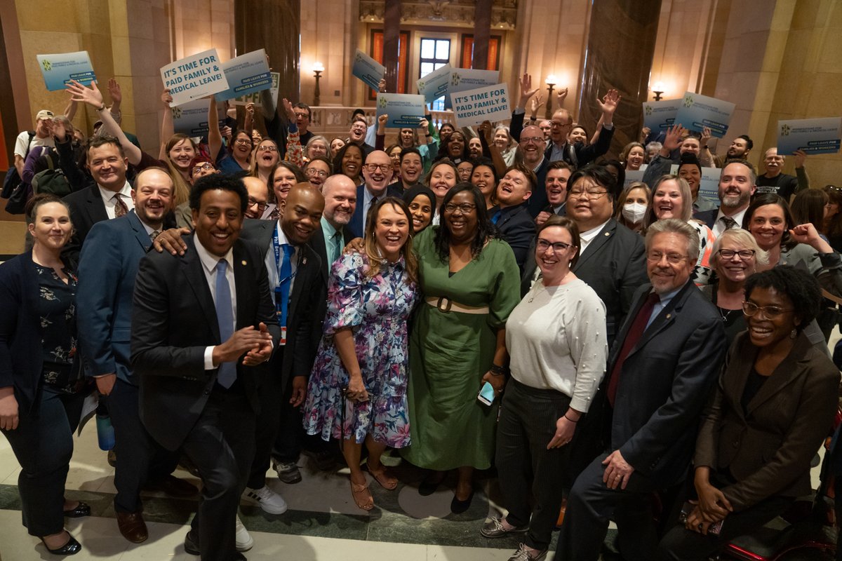PFML passed in the MN House! @RuthForHouse, @DrAliceMann, @LizBoldonMN, @RepJeffBrand, @samakabforhouse, @CedrickFrazier, @RepFreiberg, @carlieforhouse, @ElkinsForHouse, @go4esther in the front row, pretty much everyone else in the MN DFL House Caucus is also here! #mnleg