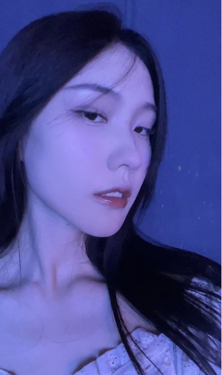 #盯射 #ahegao #阿黑颜 #翻白眼 #母猪 #反差婊 #网红 #黑皮 #女神 #婊子 #高潮脸 #整容脸 #蛇精脸 #油脸 #名媛 #太妹 
反差感十足 https://t.co/rtY6IwajrT