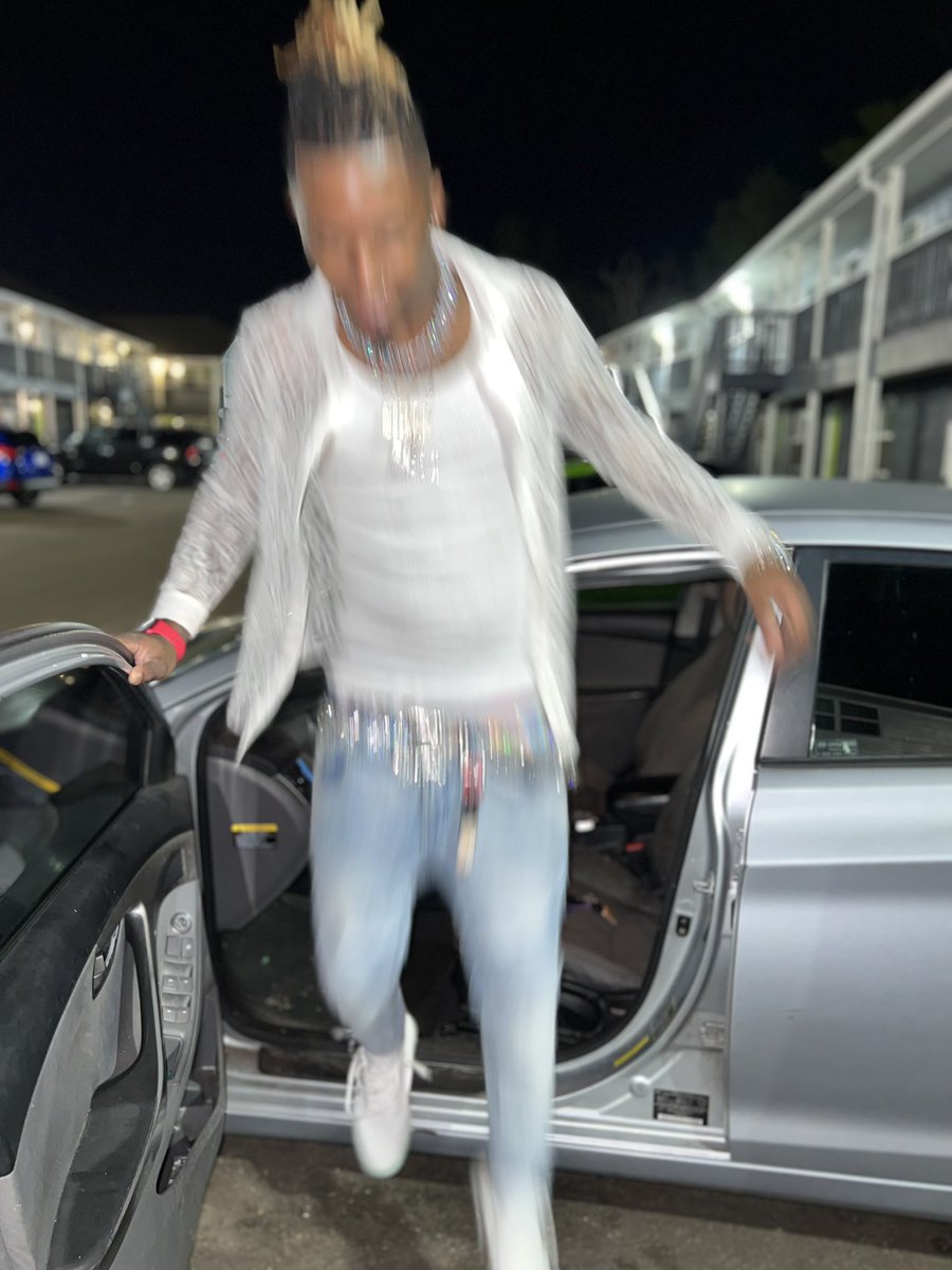 chirp_zilla's tweet image. Been Turnt 🤩 Way Befo This 💩 Was a Trend ✍🏾