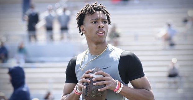 GregBiggins's tweet photo. Rancho Cucamonga (Calif.) Etiwanda QB Dermaricus Davis picked up a scholarship offer from #Washington earlier today and locked in official visit No. 1 to #OregonState 
https://t.co/PMo9QUlixD https://t.co/XzUKIAaEEA
