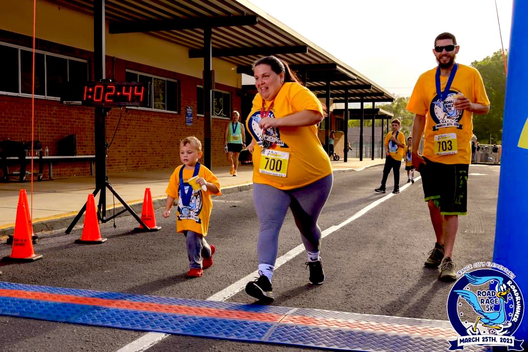 Ym_Clark's tweet photo. I took on the “Eat Well Challenge” this year! During which I participated in our school’s 1st 5K &amp; 2 innings in our school’s annual “Faculty vs Fifth Grade” softball game!
Thank you @VCSWellness for the challenge! I’m excited for journey ahead!
@OCRoadrunners 
@volusiaschools https://t.co/bG2YdRh9fa