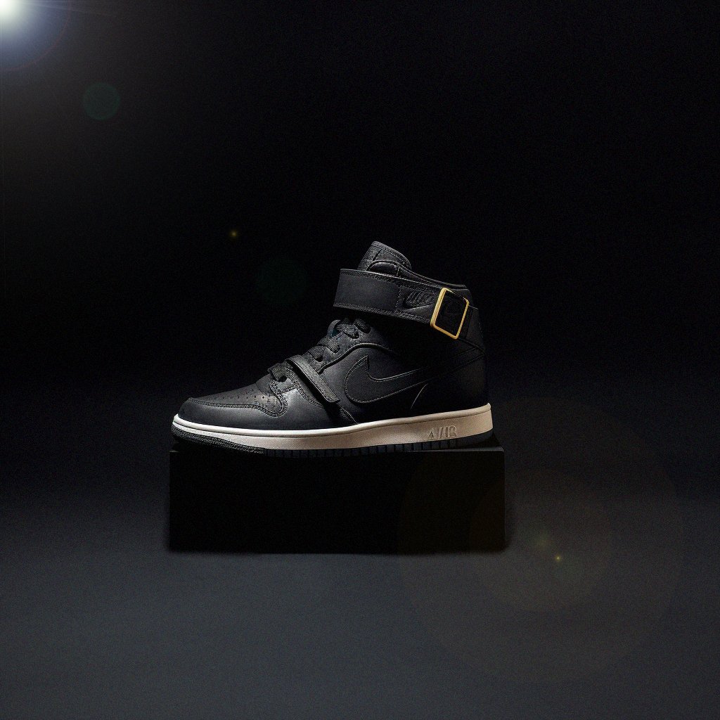 EchoIsABand's tweet photo. Buckle up with our latest addition to the Nike family! #Nike #tiktok #OneTwoBuckleMyShoe https://t.co/wtUYUDZh0i