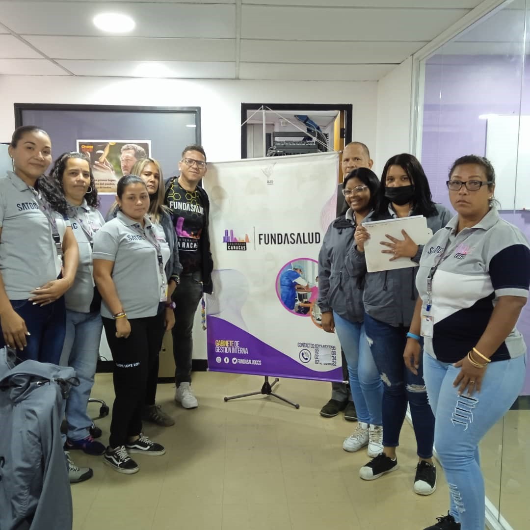 SatdcGdc's tweet photo. El equipo de @fundasaludccs realizó una Pausa Activa de Risoterapia a todo el equipo del #SATDC  para un mejor desarrollo en el entorno laboral. https://t.co/ei0g9j6CtX
