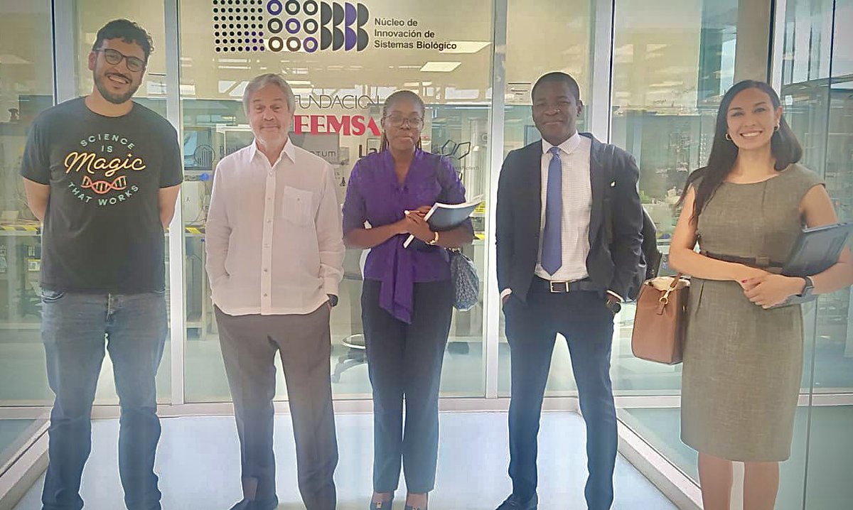 CBFTEC's tweet photo. El día de hoy recibimos la visita del Dr. @Paulo_Speller, rector de @AAUCA2 y Ministerio de Educación de #GuineaEcuatorial 🇬🇶. Conocieron las capacidades y áreas de #Investigación del #CBFemsa. Bienvenidos y esperamos tenerlos de regreso pronto.
@cliconac @IngenieriasTec https://t.co/Ep2LWRTHT0