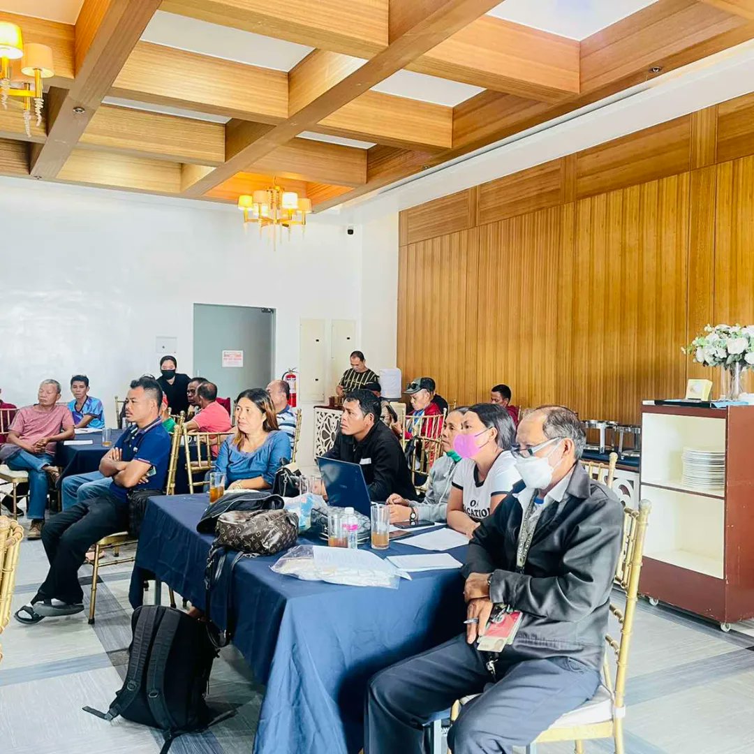 ncipskprov's tweet photo. 05/03/2023||
#2 in a Row ... Workshops ✍️

*Manobo Dulangan IPS Documentation Translation with Istitute for Autonomy and Governance (IAG) &amp; Manobo Dulangan iPS Translators 💖

*Provincial Project SPLIT on Environmental and Social Assessment  with DAR and Stakeholders. https://t.co/XKHHgwZ7iW