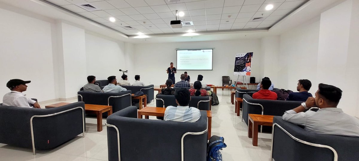 RajStembotix's tweet photo. Innovation club training Day 1
#electronics #mechanical #drone #glider #Telescope #STEMeducation At Regional Science Center, Patan for communicator of  CSC from 8 different Districts of Gujarat 
@narottamsahoo 
@CMOGuj 
@InfoGujcost 
@STEMbotix 
@dstGujarat 
@vnehra https://t.co/su8hLMwIwP
