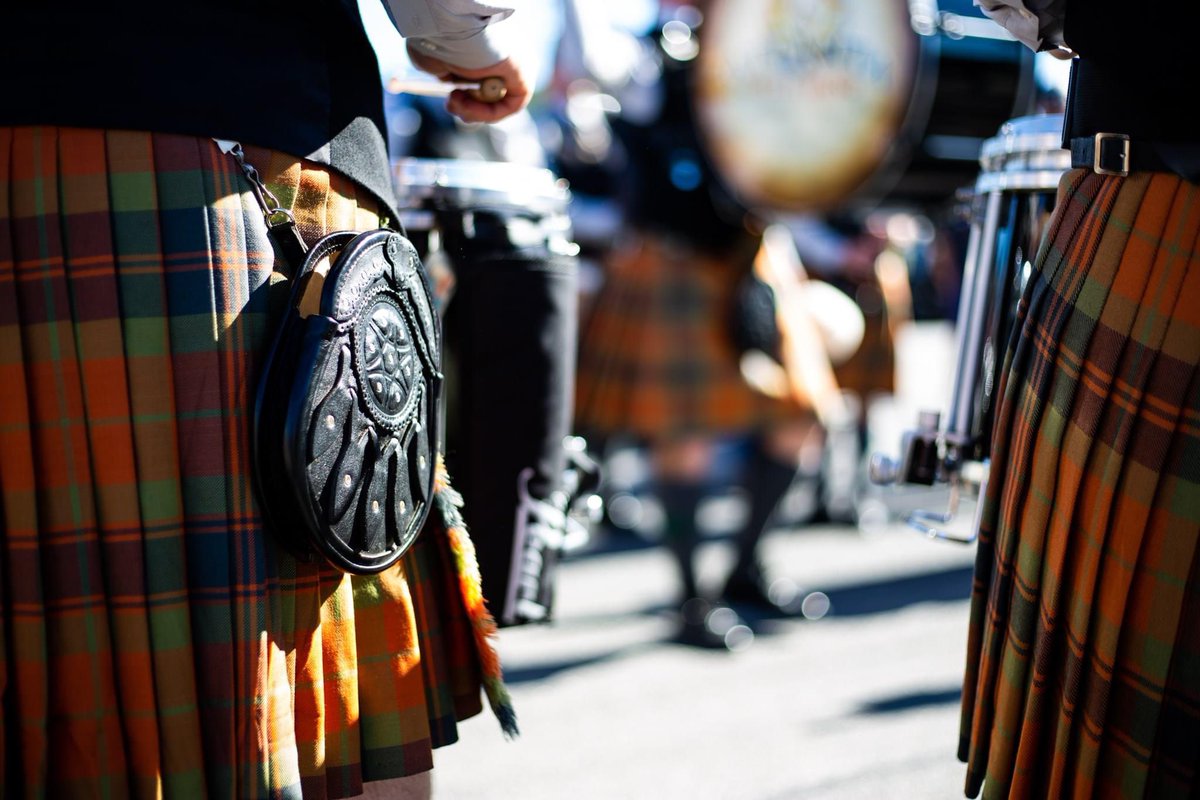 AtlantaPipeBand's tweet photo. The tartan worn by the Atlanta Pipe Band is a tribute to the 78th Fraser Highlanders, a famous Scottish regiment that served in North America during the 18th century. https://t.co/zKD6pFM2CC