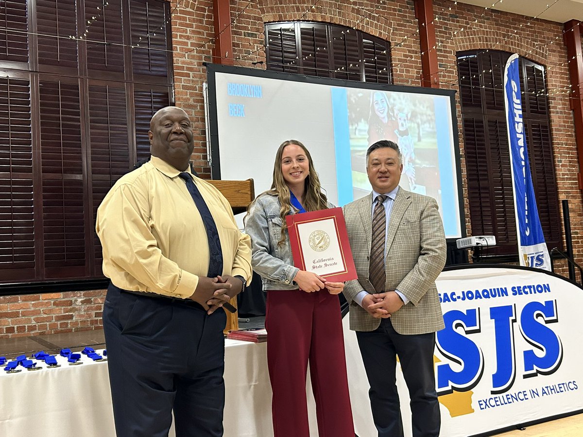 Congrats Brooklynn Beck for earning the top spot at the Dale Lacky Awards bringing home the Clarke Coover Award and the $1500. A true Warrior! Thank you <a href="/cifsjs/">CIF Sac-Joaquin Section</a> !! <a href="/SacBee_JoeD/">Joe Davidson</a> <a href="/cameronsalerno1/">Cameron Salerno</a> <a href="/49ersSacHi/">49ers Sac-Hi Sports</a> <a href="/SacMaxPreps/">Sac-Joaquin MaxPreps</a>  
<a href="/LodiSports/">LodiSentinelSports</a> @MBDavisSports @NMPecoraro <a href="/Photopaige11/">Paige Lampson</a>