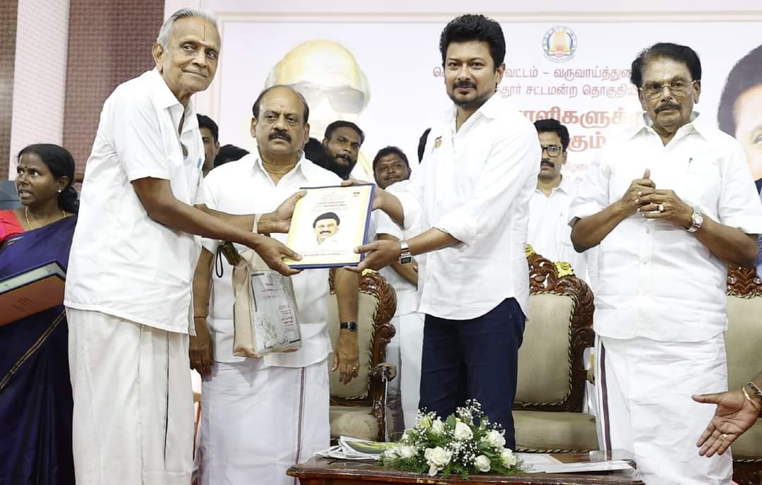 KKSSRR_DMK tweet picture