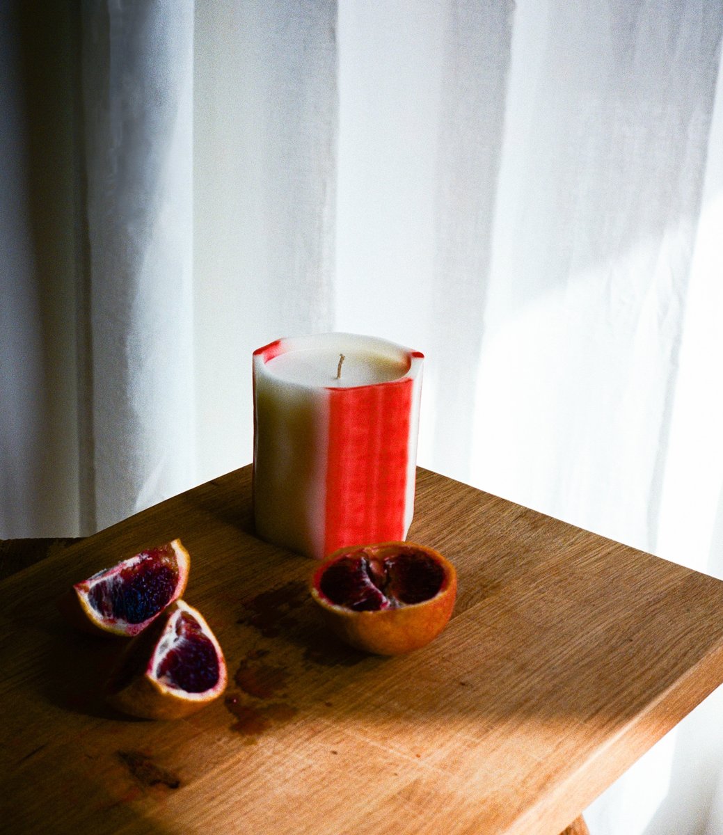 Let's celebrate and cherish the wonderful mothers we adore with 25% off all artisanal candles for the month of May. 🌹

Above: Rouge candle 
Scent: Garden Rose

#lefeudeleau #candles #candlemakers #candlelover #candlesofinstagram