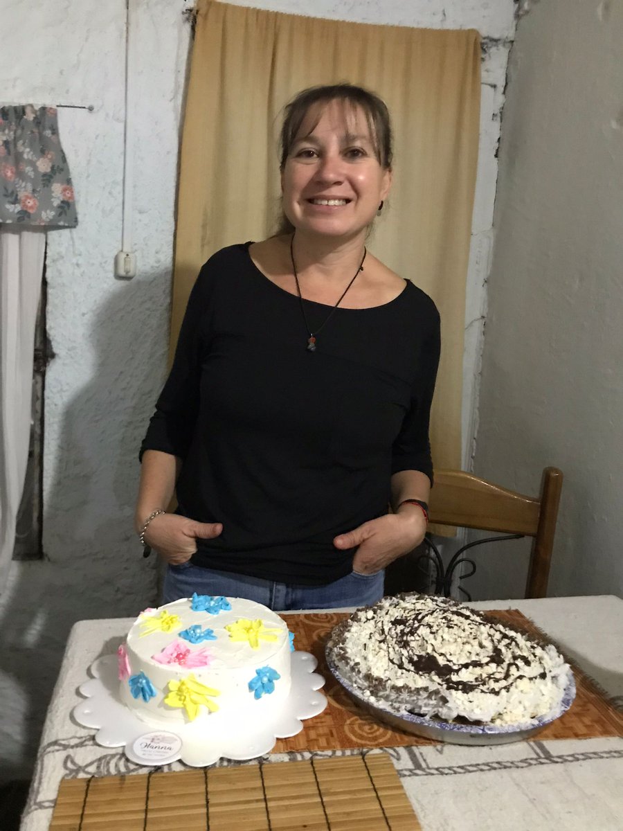 gabriela_g82007's tweet photo. Festeje mi cumple
Aquí nadie me registra pero soy feliz y bendecido día tuve .nadie saludo aquí  .yo dejaré de poner me gusta y comentar ,. https://t.co/Zqv3NAUEto