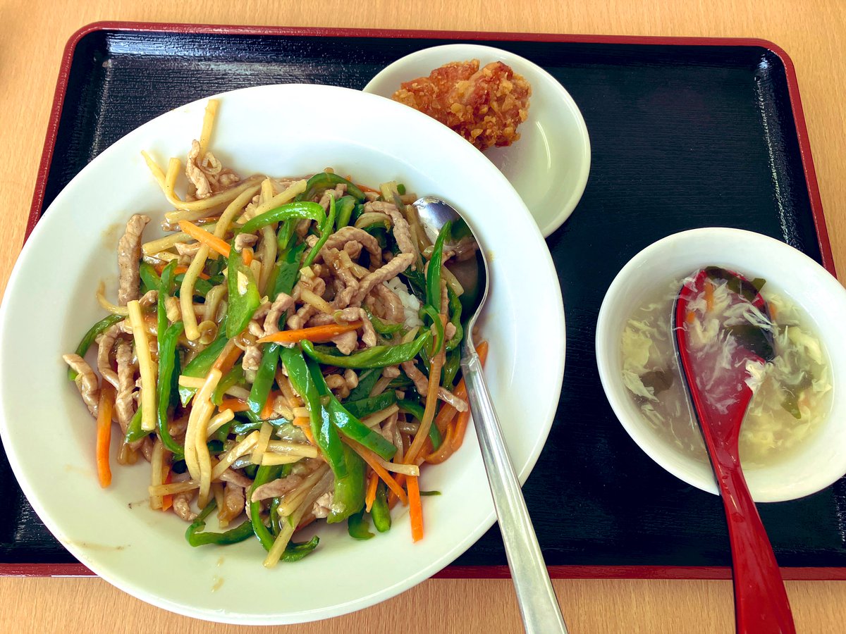 ama2ne5's tweet photo. 青椒肉絲飯セット https://t.co/2eUHFNjWpu