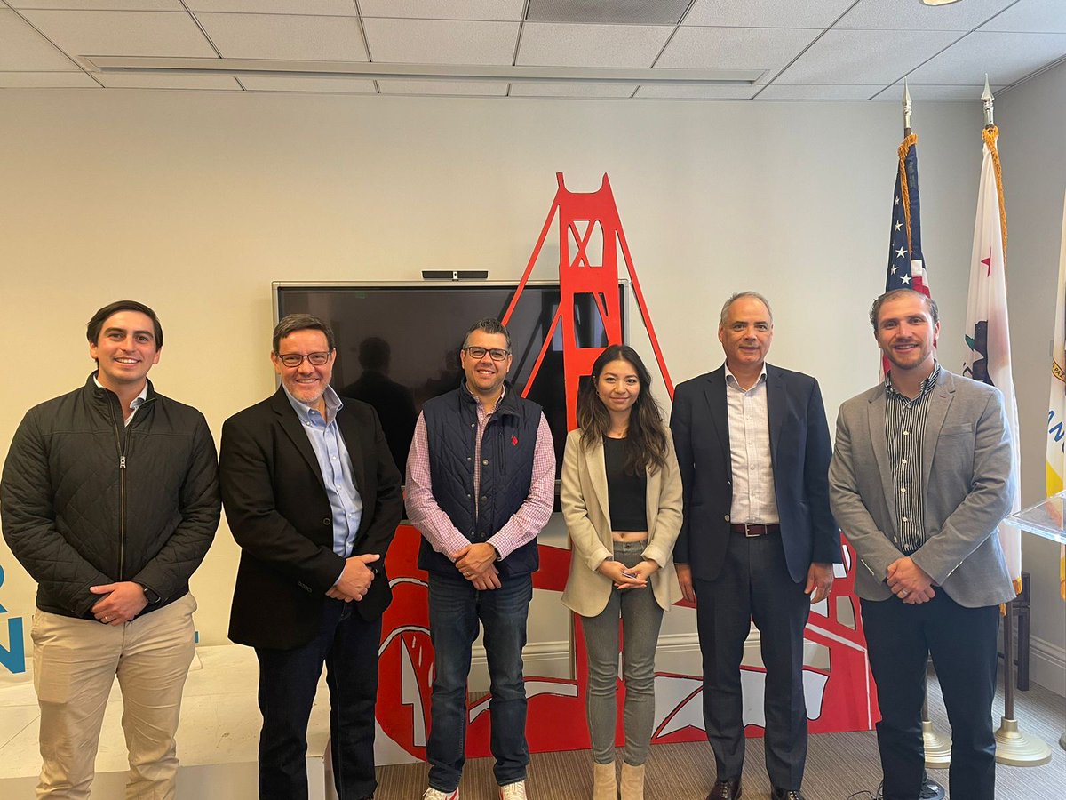 LPAJimenez's tweet photo. Continúan las visitas estratégicas para promover el sector #ITO de #Guatemala en #LAX #SiliconValley con @MinexGt   acompañados por Cónsul Luis Carranza, Consejero comercial Diego Meneses y Donald Turton de #PromociónComercialGT @AGEXPORTGT @NotiAgexport #ExportacionesGT https://t.co/QTZeppMARP