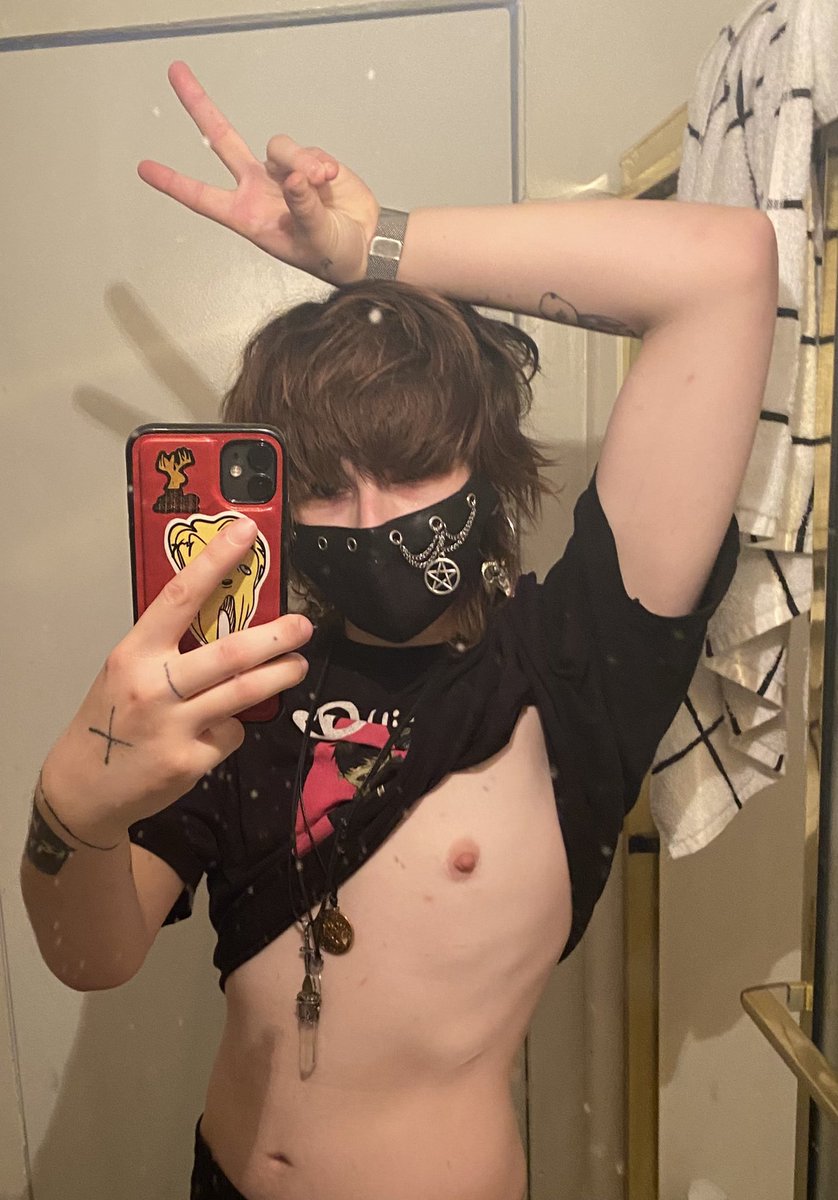 misturmissus's tweet photo. Tum-titty t- tummy Tuesday everyone!!!❤️‍🔥😉 https://t.co/MoexCOzBSY
