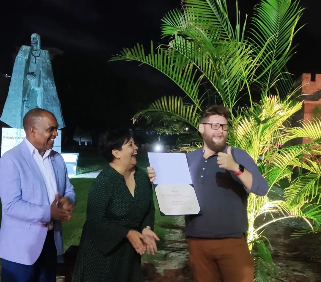Hjalm25's tweet photo. Entrega del II Premio Nacional de Fotoperiodismo, un recorrido por las obras de los fototeporteros englobando todo el 2022 , desarrollado en el Museo Fortaleza de Santo Domingo.
@ErikaSantelices por la invitación ,👏👏👏.
@Fotoperiodista5
@barriaphotograph
#AFPRD https://t.co/KHpADtWb1F