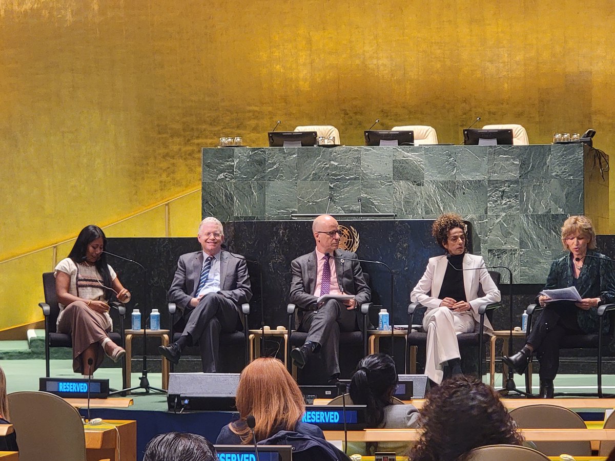 Gabriel_935's tweet photo. Take a moment to reflect on the important role that a free and independent press plays in promoting democracy, justice, and human rights. Let's commit to defend press freedom and support the brave journalists who work tirelessly to report the truth. #WorldPressFreedomDay https://t.co/LmzfrSiyku