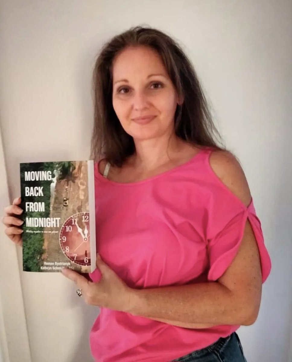 Working together to change course and create a sustainable future for all of us. 🌻😍🦚🐬
.
.
.
.
.
.
.
.
.
.
.
. #conservation #nature #renewableenergy #environment #book #education
#sustainability #ecology #earth