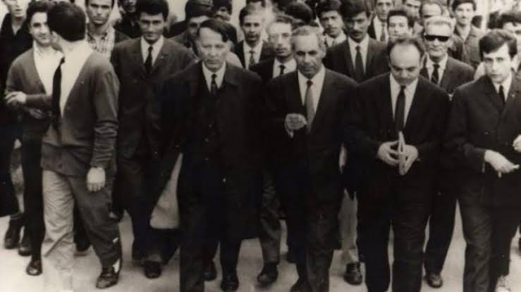 Türklük bir medeniyettir.Fikir adamları,devlet adamları,kumandanlar,edebiyatçılar,bilimadamları ve düşünürler yetiştirmiştir.
3 Mayıs böyle bir medeniyetin Milli Şuur ayaklanmasıdır. Dönemin haksız tutumlarına karşı dik duran yiğitleri anma günüdür bugün.
#3MayısTürkçülerGünü