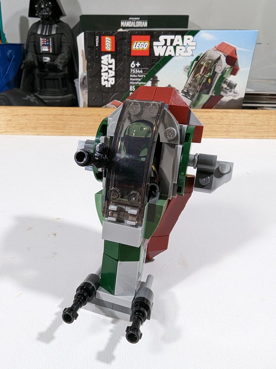 Extra Lego tweet media