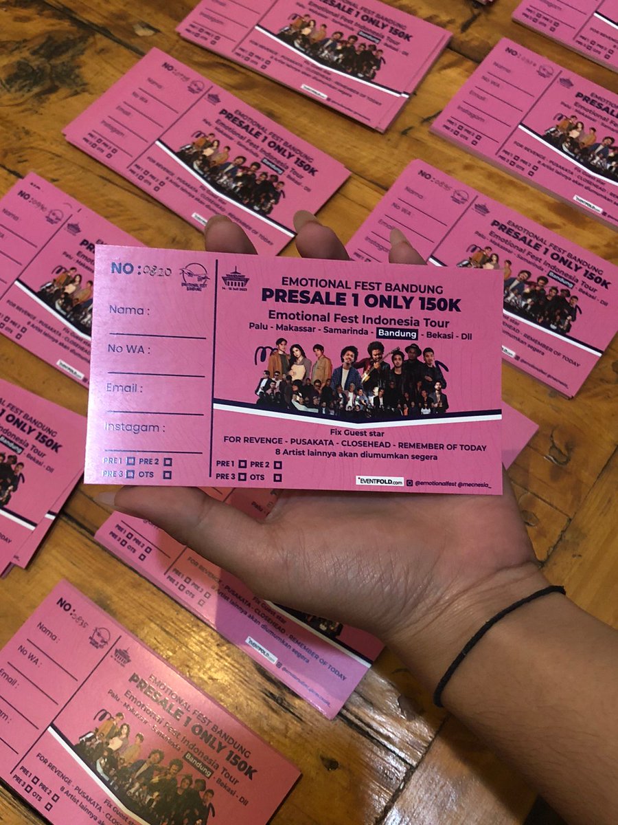 hipauuuu's tweet photo. GA #Event 
TIKET KONSER EMOTIONAL FEST 14-15 Juli ~ (Festival)
TIKET TAU TAU FEST 28 MEI ~ (Reguler)
Masing" 1 Tiket 

Syarat follow @Te_ma_ram_ 
RT &amp; LIKE
Rep dengan Hastag #KopsusTemaram 

End 6 Mei 2023 https://t.co/mQBDjzEAQe