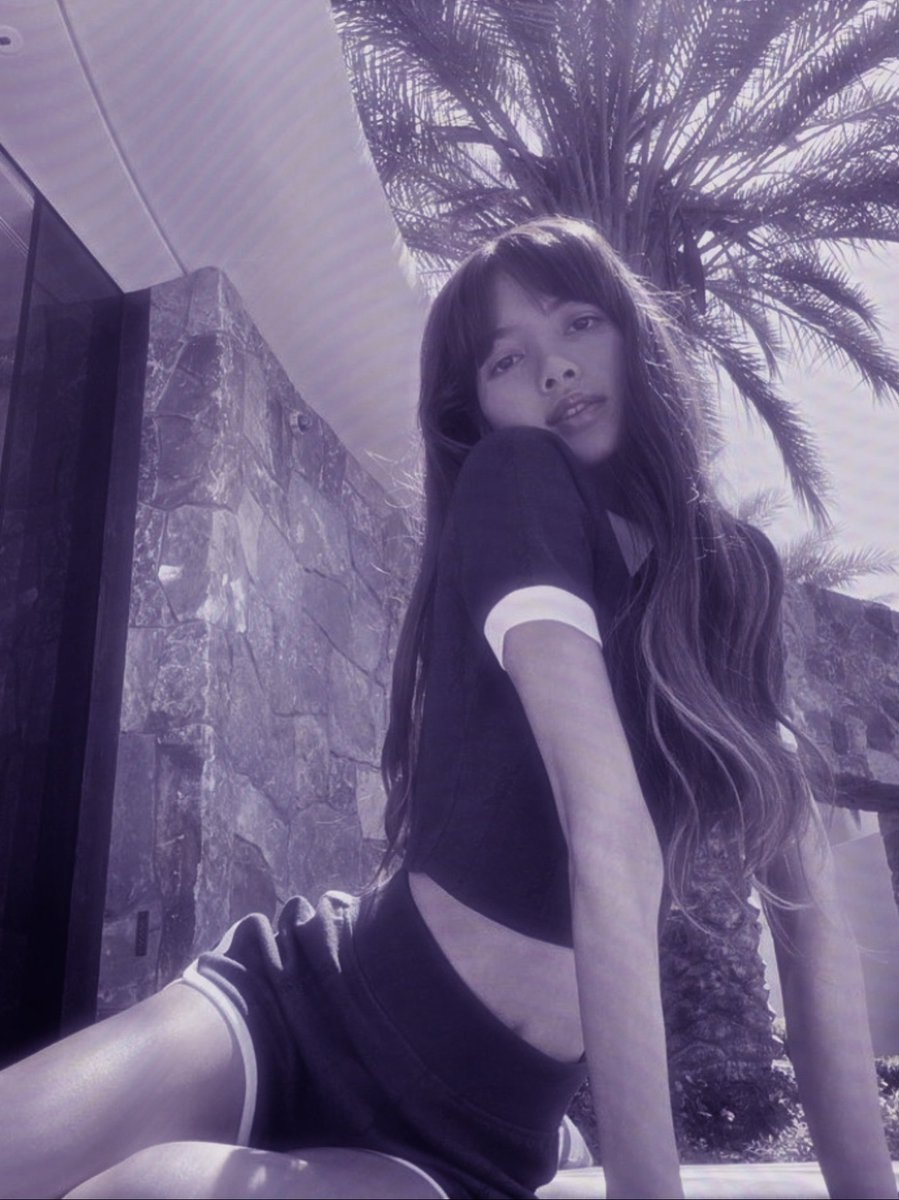 PRIMEMLL97's tweet photo. ⠀⠀
⠀⠀
           https://t.co/MrAOvKZ7Os ୧ .˚  ꒰ update 
           Beating the heat. 

⠀ https://t.co/FsE9oOXvEM