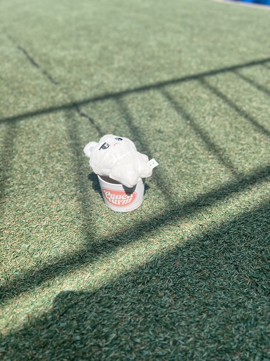 taejae_naye's tweet photo. Sun bathing ka muna dyan. 2pm pa tayo papasok ng nct ccomaz. 😎 https://t.co/C6VBgeKXX0