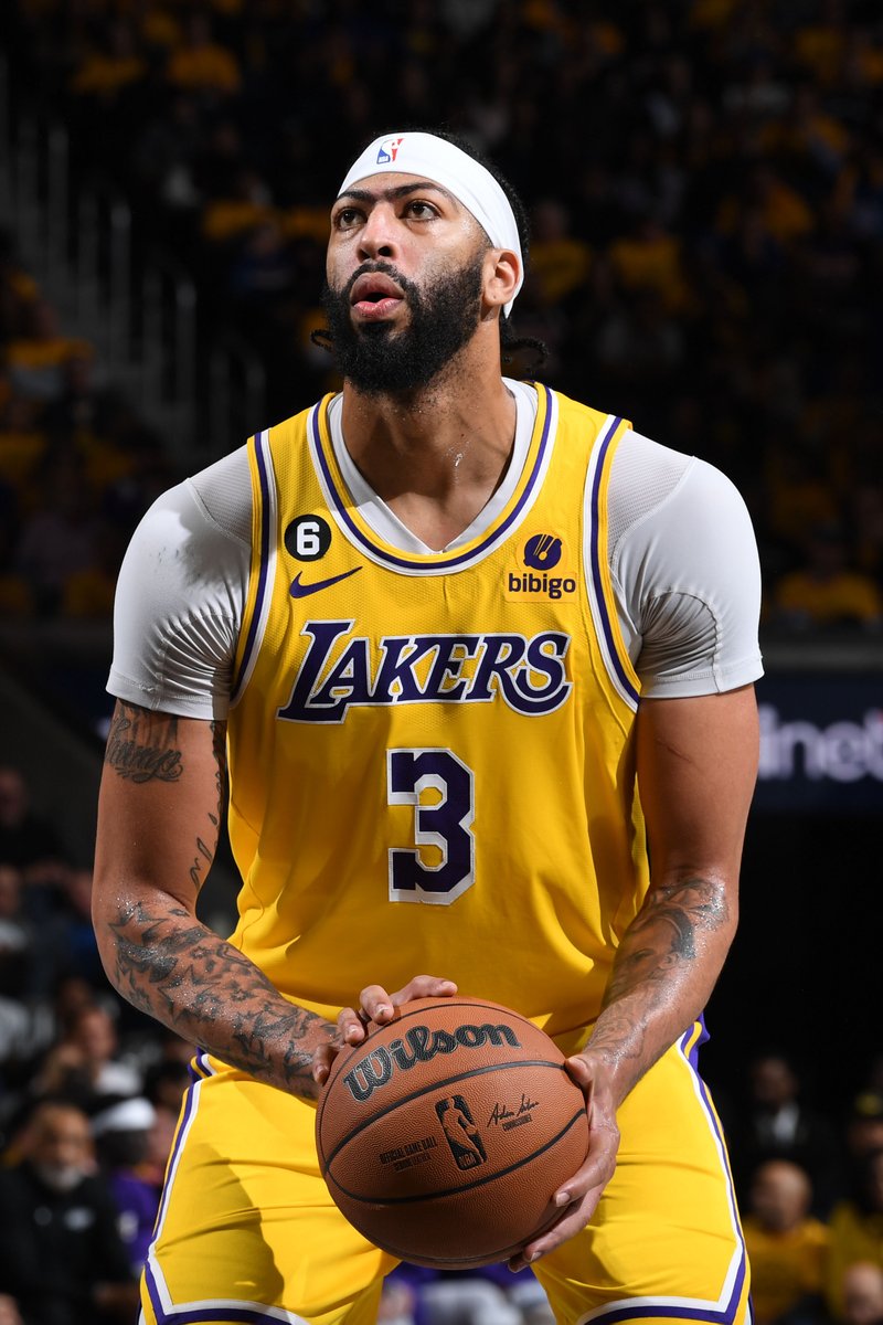 ComplexSports's tweet photo. Anthony Davis was a man POSSESSED in Game 1

🔥 30 PTS
🔥 23 REBS
🔥 5 ASTS
🔥 4 BLKS

LAKERS LEAD SERIES 1-0! https://t.co/fnlymrGTyE