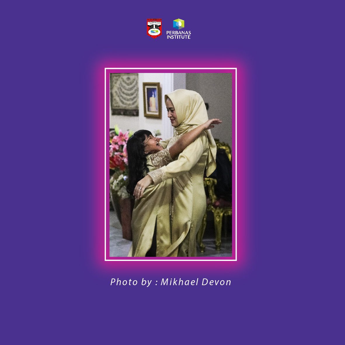 [MOMENT OF EID MUBARAK 1444 H]

"Jiwa-jiwa kembali pulih seakan terlahir kembali. Jutaan syukur menggema di langit Ilahi. Semoga kemenangan ini menjadi kemenangan yang hakiki."

📸 : Mikhael Devon (SLIDE 29)

Best Regards,
Humas Slide 2022/2023