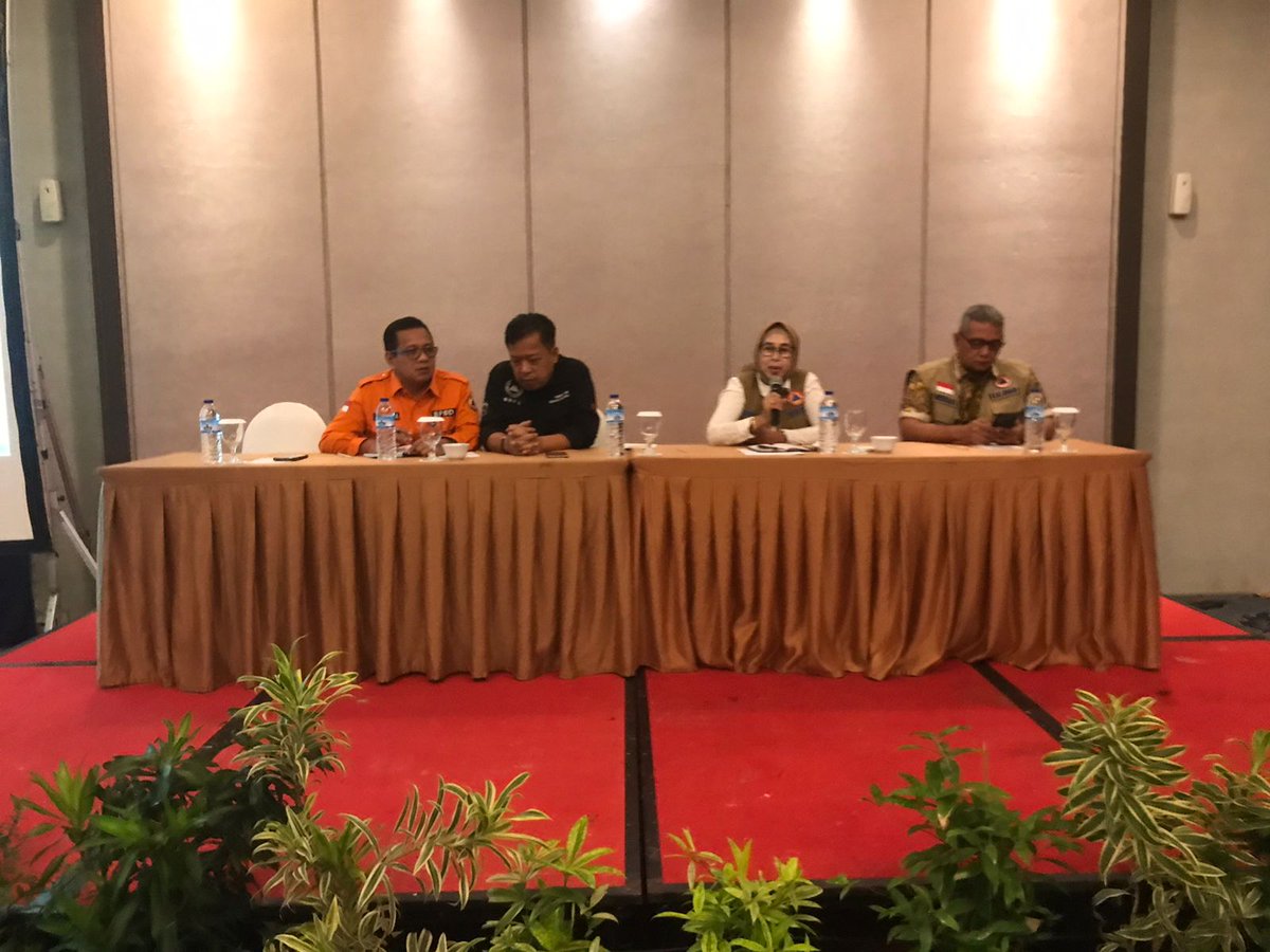 Peserta rapat antara lain perwakilan dari BPBD di 7 Kabupaten sepanjang DAS Bengawan Solo, FPRB Jawa Timur, BBWS Bengawan Solo dan Siap Siaga.
#HKB2023 #SiapUntukSelamat #BudayaSadarBencana