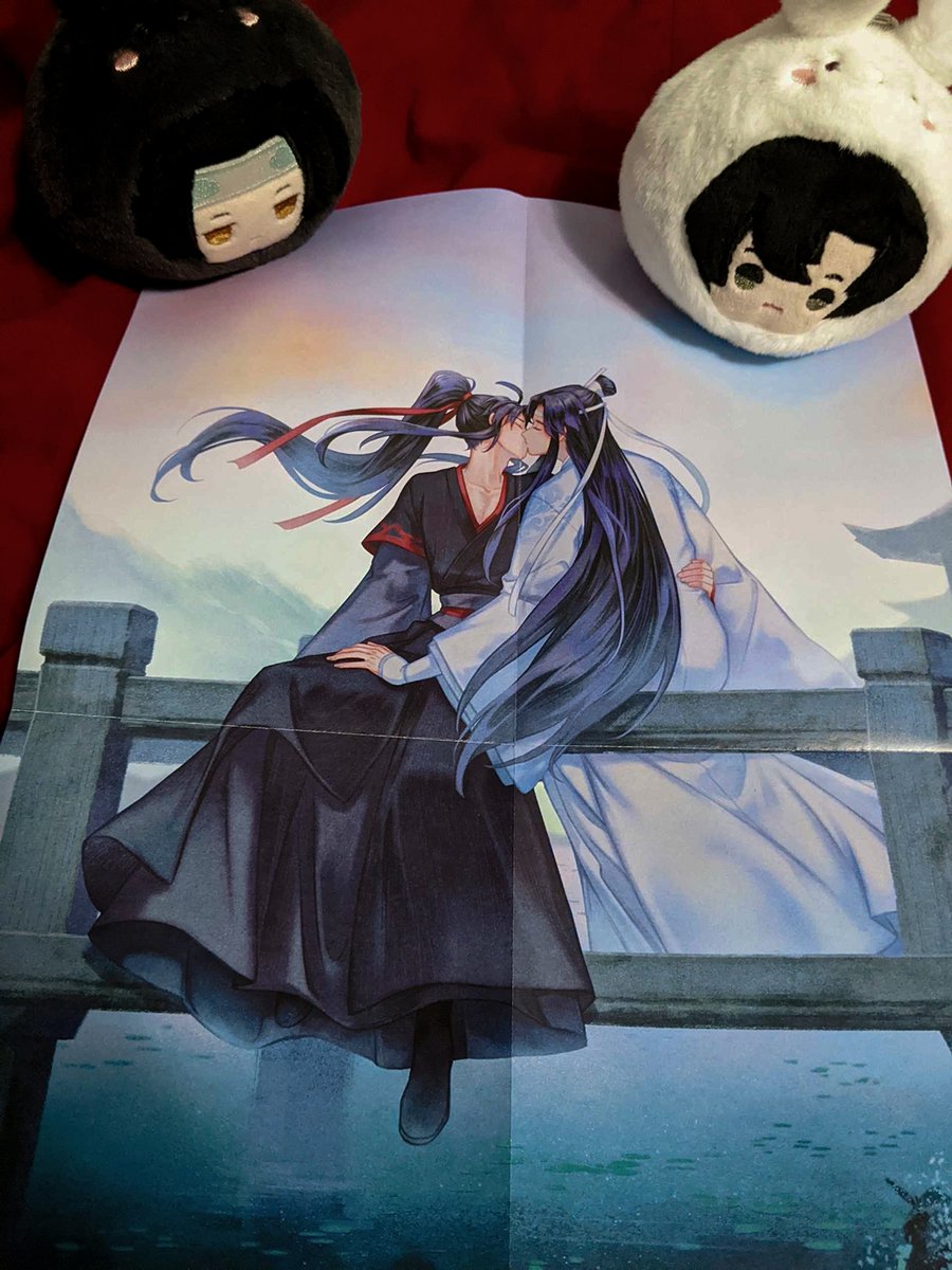 Thank you everyone for all your support over the years! I kept joking about wanting to leave a little doodle in a MDZS book someday and I got to doodle in the books 🥺  I am honored to have gotten the opportunity to draw the little 8 pg comic for the 5th volume as well as poster!