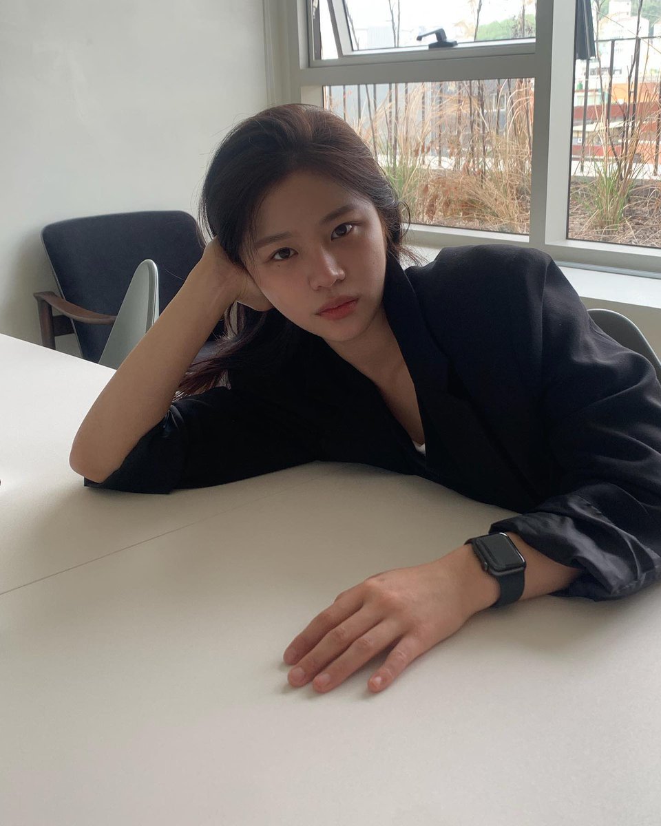 IngNyeng's tweet photo. 아니 미쳤는데?
얘들아 이거봐 이예인이 나 죽인다 https://t.co/SgwKyZMjXP