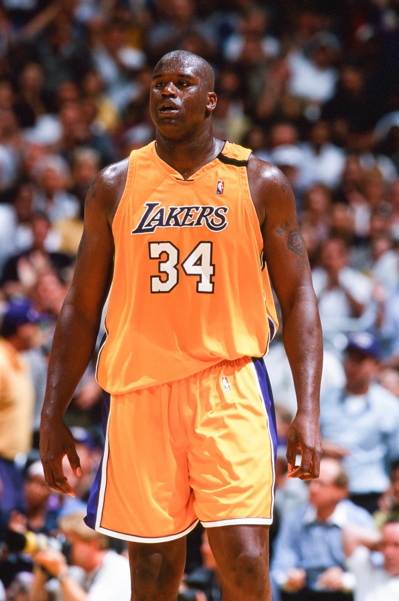 BleacherReport's tweet photo. AD becomes the first Laker since Shaq to drop a 30-20 playoff game 💪 https://t.co/uwCU3IZfip