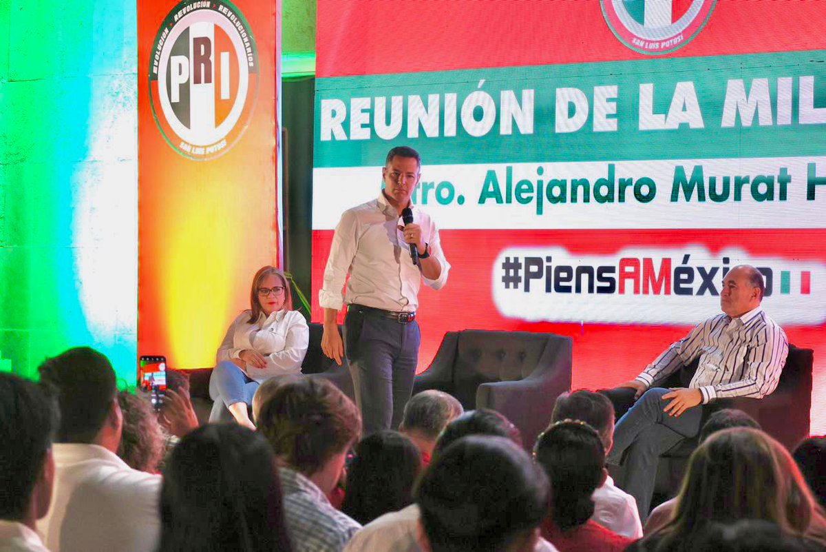 alejandromurat's tweet photo. Un gusto compartir con las y los militantes del @PRI_SLP, de todo lo que conlleva este gran proyecto llamado #piensAMéxico 🇲🇽. https://t.co/ZhUC6xpQHH